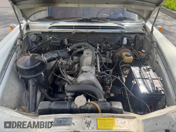 1965 Mercedes-Benz 190 z VIN 11001010128, wystawiony jako Copart lot #55181315 z przebiegiem 77 434 mil mil oraz Tytuł czysty. Historia ofert i sprzedaży dostępna na DreamBid. Obrazek 7.