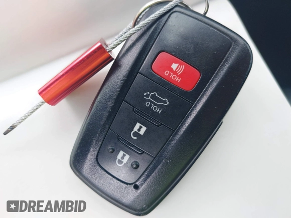 2021 Toyota RAV4 Hybrid XSE z VIN 4T3E6RFV7MU062914, wystawiony jako IAAI lot #42285928 z przebiegiem 46 639 mil mil oraz . Historia ofert i sprzedaży dostępna na DreamBid. Obrazek 11.