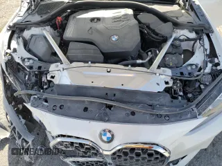 2024 BMW 4 Series 430i z VIN WBA53AP02RCP00331, wystawiony jako Copart lot #80591694 z przebiegiem 3 981 mil mil oraz Szkoda całkowita • Salvage title. Historia ofert i sprzedaży dostępna na DreamBid. Obrazek 12.