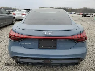 2022 Audi e-tron GT Premium Plus z VIN WAUFJBFW2N7008708, wystawiony jako Copart lot #47915324 z przebiegiem 27 193 mil mil oraz . Historia ofert i sprzedaży dostępna na DreamBid. Obrazek 6.