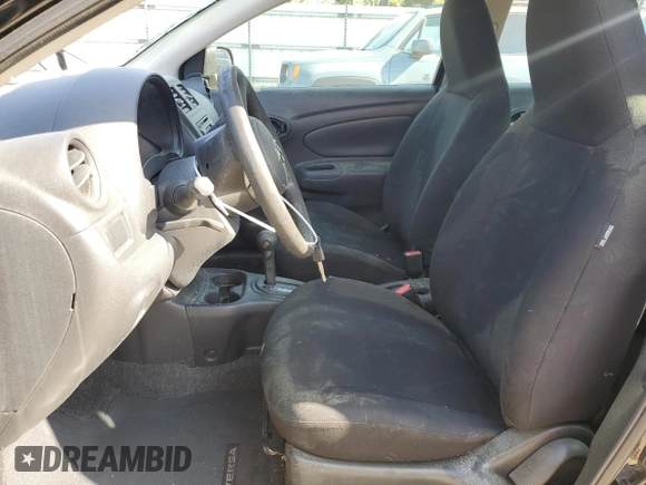 2014 Nissan Versa SV with VIN 3N1CN7AP4EL813230, listed as a Copart auction lot 52454195 with 136,018 mi miles and Clean Title. Bid and sale history available at DreamBid. Image 7.
