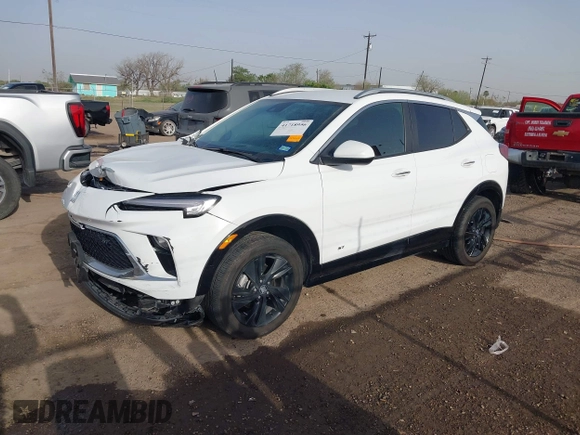 2025 Buick Encore GX Sport Touring с VIN KL4AMDSL4SB011771, выставлен на аукционе IAAI как лот 41718956 с пробегом 15 720 миль миль и . История ставок и продаж доступна на DreamBid. Изображение 18.