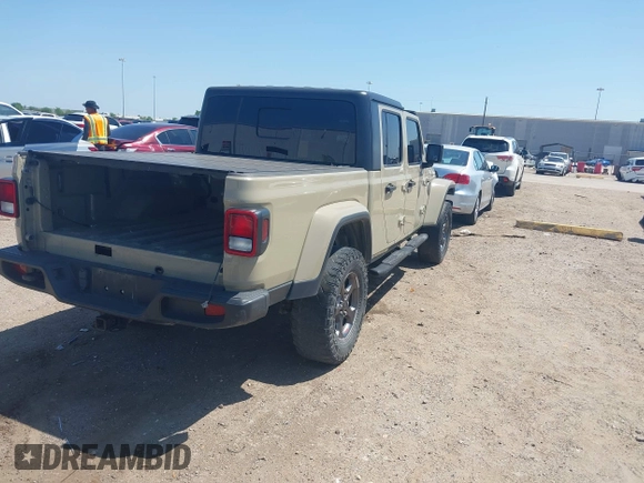 2020 Jeep Gladiator Sport S with VIN 1C6HJTAG1LL173646, listed as a IAAI auction lot 42008807 with Not Provided miles. Bid and sale history available at carsss.com. Image 4.