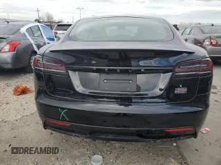 2024 Tesla Model S Plaid z VIN 5YJSA1E65RF543822, wystawiony jako Copart lot #48545205 z przebiegiem 2 473 mil mil oraz Szkoda całkowita • Salvage title. Historia ofert i sprzedaży dostępna na DreamBid. Obrazek 6.