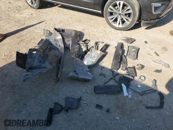 2018 Toyota Sienna LE Auto Access Seat with VIN 5TDKZ3DC6JS933890, listed as a Copart auction lot 52326665 with 168,679 mi miles and Salvage Title. Bid and sale history available at carsss.com. Image 15.