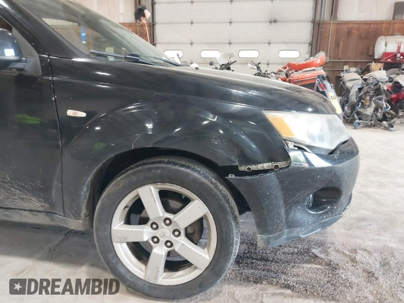 2007 Mitsubishi Outlander XLS z VIN JA4MT41X87Z001991, wystawiony jako IAAI lot #42200951 z przebiegiem 202 866 mil mil oraz . Historia ofert i sprzedaży dostępna na DreamBid. Obrazek 6.