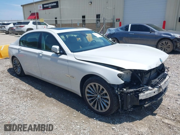 2011 BMW 7 Series 750Li с VIN WBAKB8C51BC852090, выставлен на аукционе IAAI как лот 42612038 с пробегом 101 179 миль миль и . История ставок и продаж доступна на DreamBid. Изображение 1.