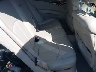2005 Mercedes-Benz E-Class 3.2L with VIN WDBUF65J65A695704, listed as a IAAI auction lot 41618041 with 1 mi miles. Bid and sale history available at carsss.com. Image 8.