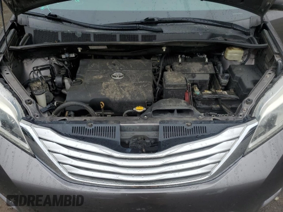 2016 Toyota Sienna XLE с VIN 5TDYK3DC8GS749610, выставлен на аукционе Copart как лот 57579215 с пробегом 167 554 миль миль и Списание • Salvage title. История ставок и продаж доступна на DreamBid. Изображение 12.