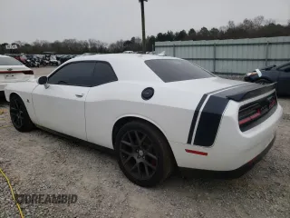 2016 Dodge Challenger R/T Scat Pack z VIN 2C3CDZFJ3GH153326, wystawiony jako Copart lot #45931845 z przebiegiem 64 245 mil mil oraz Szkody całkowita. Historia ofert i sprzedaży dostępna na DreamBid. Obrazek 2.