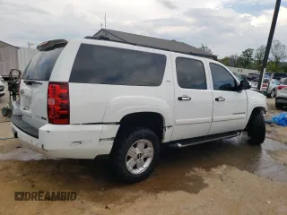 2008 Chevrolet Suburban LTZ with VIN 3GNFK16378G269056, listed as a Copart auction lot 69138044 with 329,083 mi miles and Non Repairable. Bid and sale history available at carsss.com. Image 3.