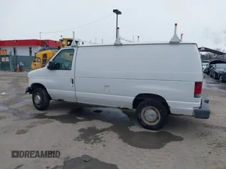 2004 Ford Econoline Cargo z VIN 1FTNE24L04HB05474, wystawiony jako IAAI lot #41320247 z przebiegiem 153 216 mil mil oraz . Historia ofert i sprzedaży dostępna na DreamBid. Obrazek 14.