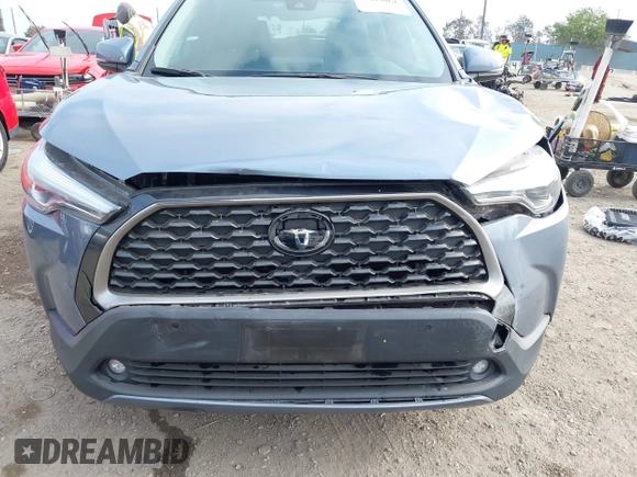 2022 Toyota Corolla Cross XLE with VIN 7MUDAABG6NV007009, listed as a IAAI auction lot 42409061 with 37,178 mi miles and . Bid and sale history available at DreamBid. Image 22.