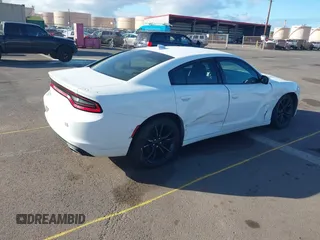 2015 Dodge Charger SXT z VIN 2C3CDXHG6FH847951, wystawiony jako IAAI lot #41094866 z przebiegiem 78 461 mil mil oraz . Historia ofert i sprzedaży dostępna na DreamBid. Obrazek 4.