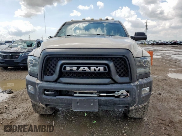 2018 Ram 2500 Power Wagon z VIN 3C6TR5EJ2JG389424, wystawiony jako Copart lot #57951925 z przebiegiem 67 162 mil mil oraz Szkoda całkowita • Salvage title. Historia ofert i sprzedaży dostępna na DreamBid. Obrazek 5.
