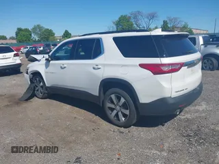 2021 Chevrolet Traverse LT z VIN 1GNEVHKW3MJ151106, wystawiony jako IAAI lot #42138456 z przebiegiem 46 605 mil mil oraz . Historia ofert i sprzedaży dostępna na DreamBid. Obrazek 3.