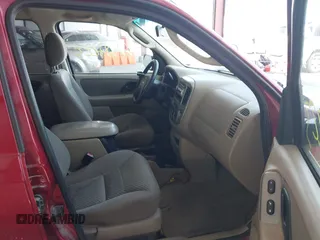 2003 Ford Escape XLT Popular 2 с VIN 1FMYU93173KC74798, выставлен на аукционе IAAI как лот 42687223 с пробегом 175 346 миль миль и . История ставок и продаж доступна на DreamBid. Изображение 5.