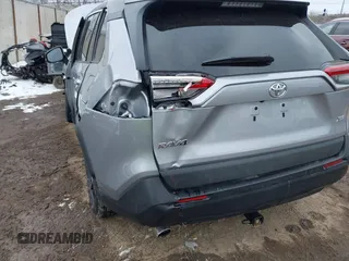 2019 Toyota RAV4 XLE with VIN 2T3W1RFV0KW007088, listed as a IAAI auction lot 41642339 with 60,567 mi miles. Bid and sale history available at carsss.com. Image 6.