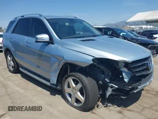 2014 Mercedes-Benz M ML 350 with VIN 4JGDA5JB4EA284192, listed as a IAAI auction lot 41979779 with 77,633 mi miles. Bid and sale history available at carsss.com. Image 1.