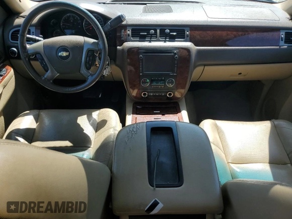 2013 Chevrolet Avalanche LTZ z VIN 3GNTKGE74DG217811, wystawiony jako Copart lot #53439525 z przebiegiem 233 296 mil mil oraz Czysty tytuł • Clean title. Historia ofert i sprzedaży dostępna na DreamBid. Obrazek 8.