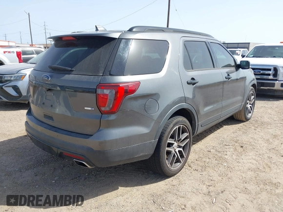 2016 Ford Explorer Sport z VIN 1FM5K8GT0GGA24715, wystawiony jako IAAI lot #41745219 z przebiegiem 124 140 mil mil oraz . Historia ofert i sprzedaży dostępna na DreamBid. Obrazek 4.