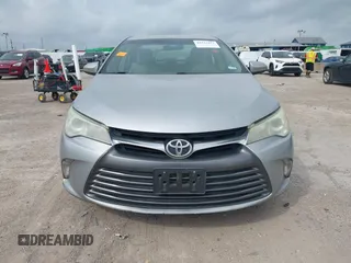 2015 Toyota Camry XLE z VIN 4T4BF1FK3FR481404, wystawiony jako IAAI lot #42131671 z przebiegiem 108 408 mil mil oraz . Historia ofert i sprzedaży dostępna na DreamBid. Obrazek 12.