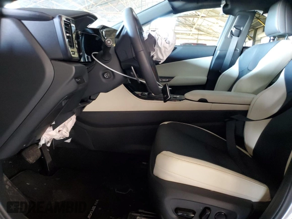 2024 Lexus NX 350 Luxury z VIN 2T2HGCEZXRC036431, wystawiony jako Copart lot #68039004 z przebiegiem 4 746 mil mil oraz Szkoda całkowita • Salvage title. Historia ofert i sprzedaży dostępna na DreamBid. Obrazek 7.