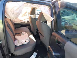 2017 Toyota Tacoma SR5 with VIN 5TFCZ5AN0HX063077, listed as a IAAI auction lot 41887043 with 142,015 mi miles. Bid and sale history available at carsss.com. Image 8.