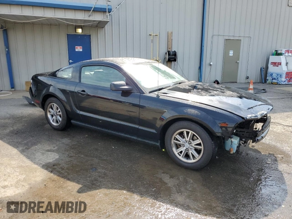 2005 Ford Mustang Deluxe with VIN 1ZVHT80N755201499, listed as a Copart auction lot 52082585 with 203,854 mi miles and Salvage Title. Bid and sale history available at carsss.com. Image 4.