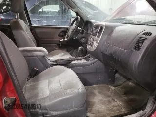 2005 Ford Escape XLT with VIN 1FMYU93175KD62706, listed as a Copart auction lot 44942134 with 0 mi miles and Salvage Title. Bid and sale history available at carsss.com. Image 5.