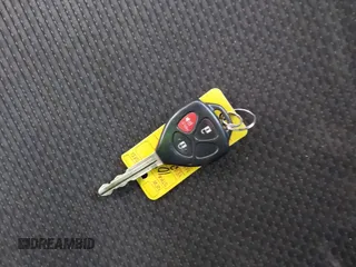2008 Scion xB z VIN JTLKE50E981039750, wystawiony jako IAAI lot #41978655 z przebiegiem 319 875 mil mil oraz . Historia ofert i sprzedaży dostępna na DreamBid. Obrazek 11.