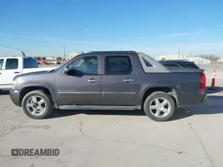 2010 Chevrolet Avalanche LTZ with VIN 3GNNCGE03AG268382, listed as a IAAI auction lot 41502808 with 254,571 mi miles and . Bid and sale history available at DreamBid. Image 14.