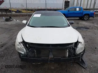 2011 Nissan Maxima 3.5 SV with VIN 1N4AA5AP4BC813410, listed as a IAAI auction lot 41966795 with 1 mi miles. Bid and sale history available at carsss.com. Image 11.