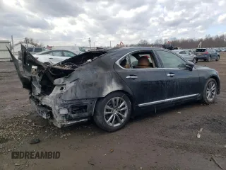 2015 Lexus LS 460 z VIN JTHCL5EF7F5023557, wystawiony jako Copart lot #42178425 z przebiegiem Nie podano mil oraz Szkoda całkowita • Salvage title. Historia ofert i sprzedaży dostępna na DreamBid. Obrazek 3.