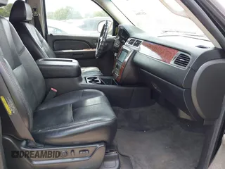 2007 Chevrolet Tahoe LT with VIN 1GNFC13087R188069, listed as a IAAI auction lot 42473664 with 195,237 mi miles and . Bid and sale history available at DreamBid. Image 5.