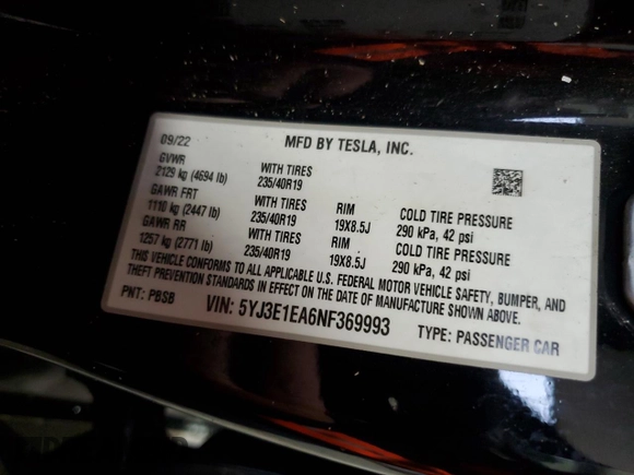 2022 Tesla Model 3 z VIN 5YJ3E1EA6NF369993, wystawiony jako Copart lot #58030945 z przebiegiem 128 079 mil mil oraz Szkoda całkowita • Salvage title. Historia ofert i sprzedaży dostępna na DreamBid. Obrazek 12.