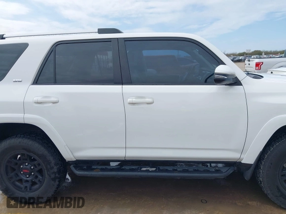2015 Toyota 4Runner Limited with VIN JTEBU5JR3F5214950, listed as a IAAI auction lot 41449391 with 163,030 mi miles and . Bid and sale history available at DreamBid. Image 14.