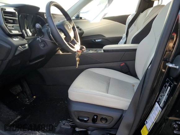 2024 Lexus RX with VIN 2T2BAMCAXRC058214, listed as a Copart auction lot 48623255 with 17,585 mi miles and Salvage Title. Bid and sale history available at carsss.com. Image 7.