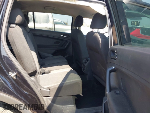 2018 Volkswagen Tiguan S with VIN 3VV1B7AX7JM092033, listed as a IAAI auction lot 42373619 with 124,775 mi miles and . Bid and sale history available at DreamBid. Image 8.