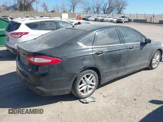 2016 Ford Fusion SE with VIN 3FA6P0HD3GR161715, listed as a IAAI auction lot 41885079 with 110,306 mi miles. Bid and sale history available at carsss.com. Image 4.