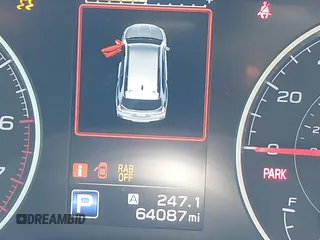2021 Subaru Ascent Premium z VIN 4S4WMAFDXM3421268, wystawiony jako IAAI lot #42423103 z przebiegiem 64 087 mil mil oraz . Historia ofert i sprzedaży dostępna na DreamBid. Obrazek 15.