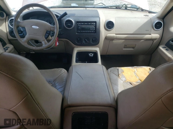 2003 Ford Expedition Special Service z VIN 1FMPU15L93LC08095, wystawiony jako Copart lot #50589245 z przebiegiem 348 982 mil mil oraz Szkoda całkowita • Salvage title. Historia ofert i sprzedaży dostępna na DreamBid. Obrazek 8.
