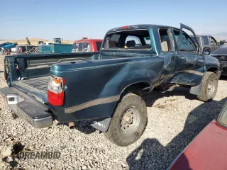 1997 Toyota T100 DX with VIN JT4UN22D7V0035205, listed as a Copart auction lot 75953824 with 196,449 mi miles and Salvage Title. Bid and sale history available at DreamBid. Image 3.