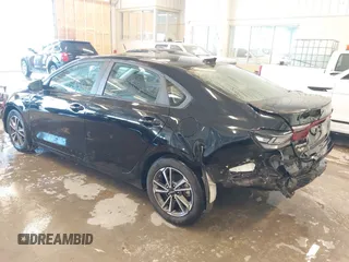 2022 Kia Forte LXS with VIN 3KPF24AD5NE484890, listed as a IAAI auction lot 41006516 with 39,213 mi miles and . Bid and sale history available at DreamBid. Image 3.