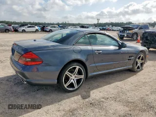 2011 Mercedes-Benz SL 550 z VIN WDBSK7BA8BF164435, wystawiony jako Copart lot #61465885 z przebiegiem 67 462 mil mil oraz Szkoda całkowita • Salvage title. Historia ofert i sprzedaży dostępna na DreamBid. Obrazek 3.