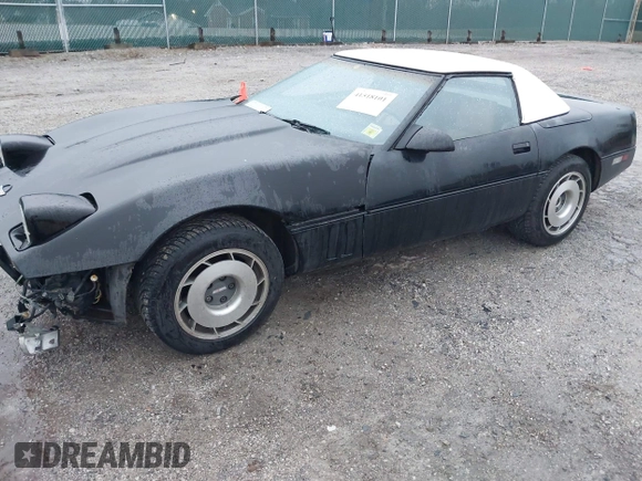 1987 Chevrolet Corvette z VIN 1G1YY3184H5124409, wystawiony jako IAAI lot #41518101 z przebiegiem 121 592 mil mil oraz . Historia ofert i sprzedaży dostępna na DreamBid. Obrazek 2.
