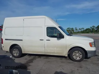 2013 Nissan NV Cargo SV z VIN 1N6BF0LY9DN114044, wystawiony jako IAAI lot #39906440 z przebiegiem 238 850 mil mil oraz . Historia ofert i sprzedaży dostępna na DreamBid. Obrazek 12.