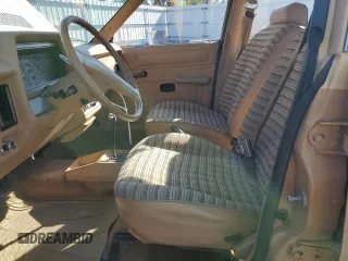 1983 Ford Escort z VIN 2FABP1347DX161788, wystawiony jako Copart lot #76347694 z przebiegiem 58 514 mil mil oraz Szkody całkowita. Historia ofert i sprzedaży dostępna na DreamBid. Obrazek 7.