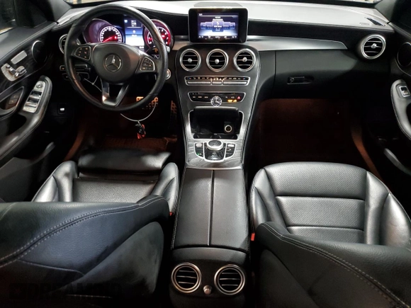 2017 Mercedes-Benz C 300 с VIN 55SWF4KB6HU216509, выставлен на аукционе Copart как лот 59484695 с пробегом 115 184 миль миль и Списание • Salvage title. История ставок и продаж доступна на DreamBid. Изображение 8.