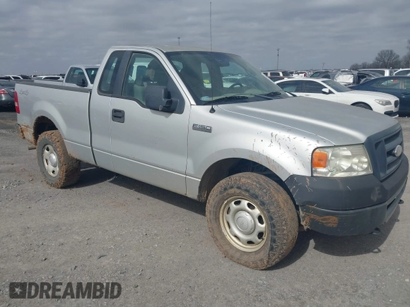 2008 Ford F-150 XL with VIN 1FTRF14W98KB43703, listed as a IAAI auction lot 41653524 with 166,253 mi miles. Bid and sale history available at carsss.com. Image 1.